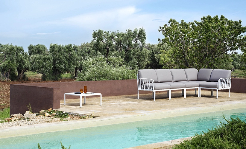 Nardi_sofa_KOMODO5_biancoGrigio_ambient images_LR